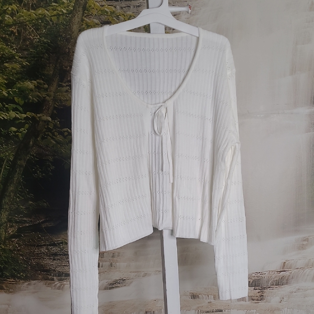 Womens XL White Knit Open Front with tie closure Cropped Cardigan